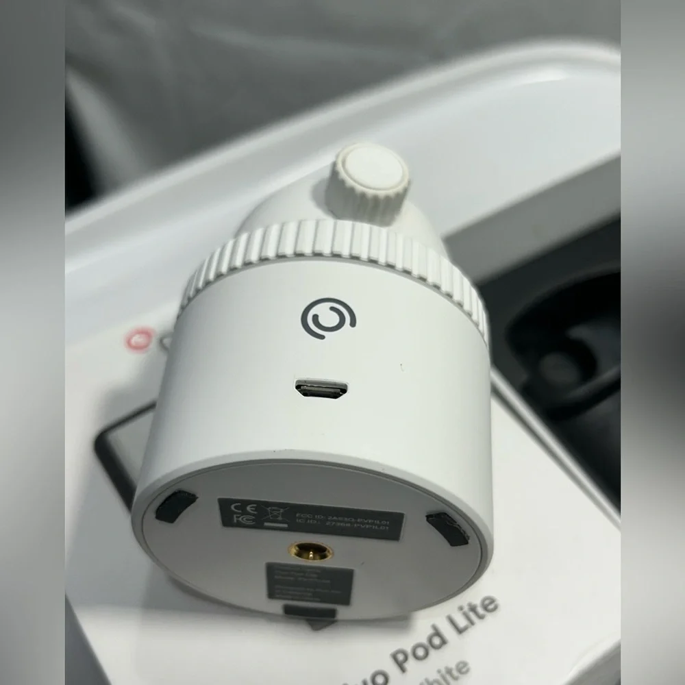 Pivo Pod Lite - Auto Facetracking Phone Holder